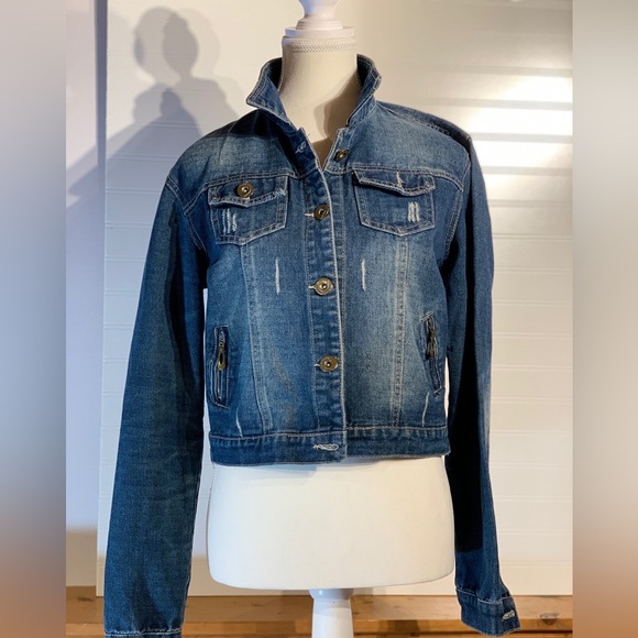 Hendi cropped distressed denim jacket women’s size large, button up, side adjust - Picture 10 of 10